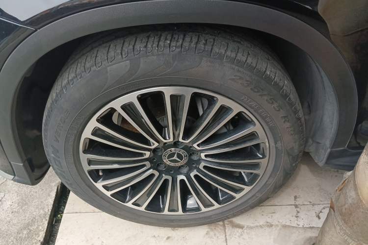 Used Mercedes-Benz GLC 2018 GLC 260 4MATIC Dynamic Edition Left Front Wheel Hub