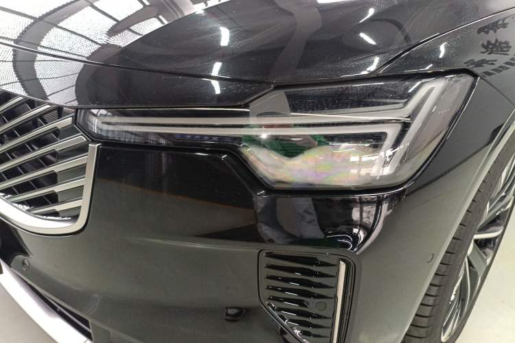 Used Volvo S90 New Energy 2026 Plug-in Hybrid Four-Wheel Drive Long-Range Luxury Smart Edition
