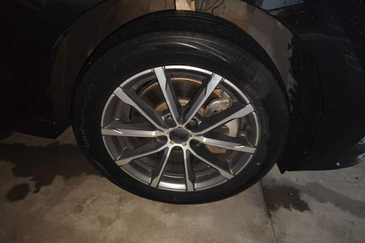 Used Geely Auto Emgrand GT 2021 1.8T Flagship Edition+ Right Front Wheel Hub