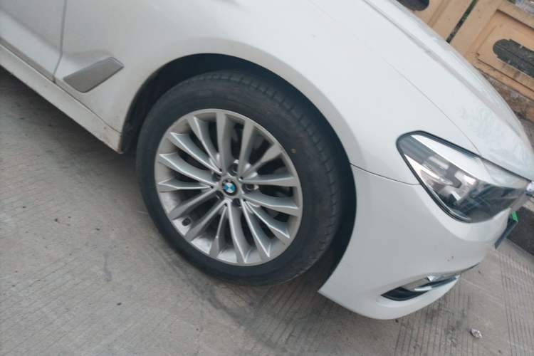 Used BMW 5 Series 2020 525Li Luxury Package Right Front Wheel Hub