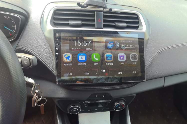 Used Ford Escort 2015 1.5L Automatic Fashion Model Audio And AC Panel