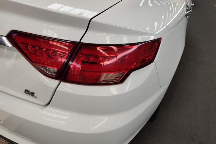 Used Geely Auto Emgrand GL 2019 1.4T CVT Elite Smart Edition Exterior 3