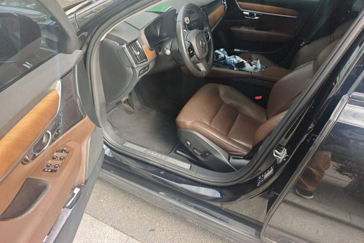 Used Volvo S90 2019 T5 Zhiyuan Edition
