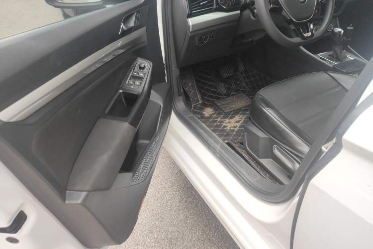 Used Volkswagen Bora 2019 1.5L Automatic Fashion Model Driver Seat