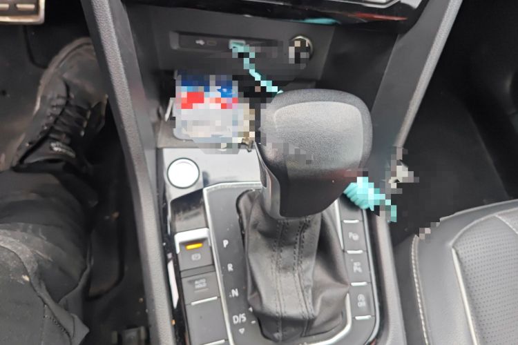 Used Volkswagen Tiguan L 2022 330TSI Automatic Two-Wheel Drive R-Line Enhanced Edition Gear Lever