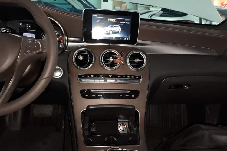 Used Mercedes-Benz GLC 2016 GLC 300 4MATIC Dynamic Model