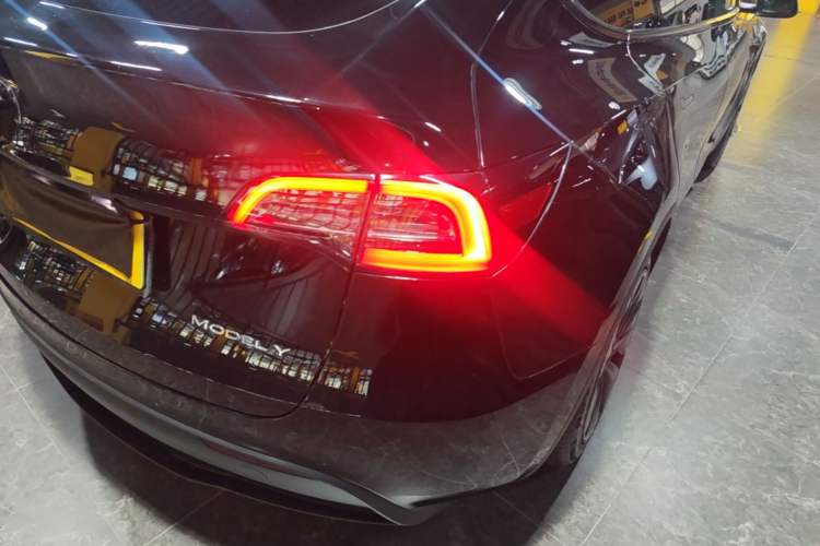 Used Tesla Model Y 2023 Rear-Wheel-Drive Version