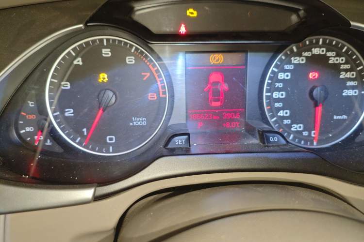 Used Audi A4L 2012 2.0 TFSI automatic standard version