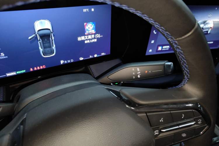 Used Chevrolet Equinox Plus 2024 102km RS Ultimate Edition