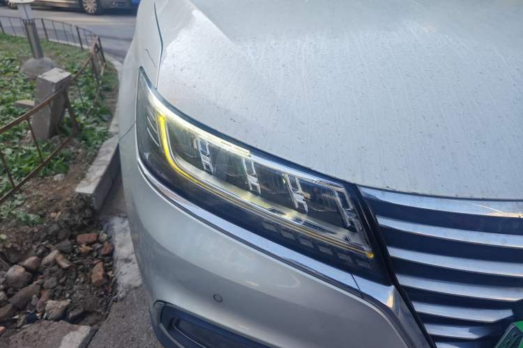 Used Roewe RX5 New Energy 2017 ERX5 EV400 Electric Internet Supreme Edition
