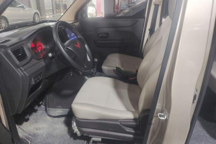 Used Wuling Hongguang V 2022 1.5L Jingqu Edition Electric-Assist LAR
