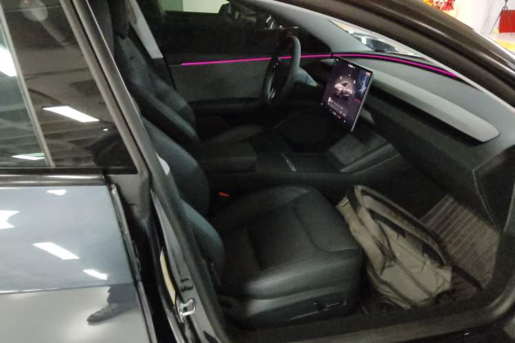 Used Tesla Model 3 2025 Rear-Wheel-Drive Version