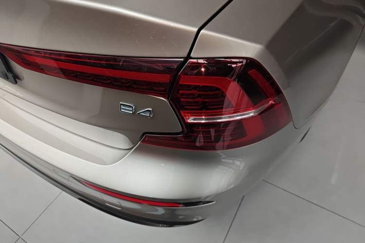 Used Volvo S60 2026 Model B4 Zhiyi Luxury Edition