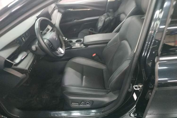 Used Toyota Camry 2024 2.0G Prestige Edition