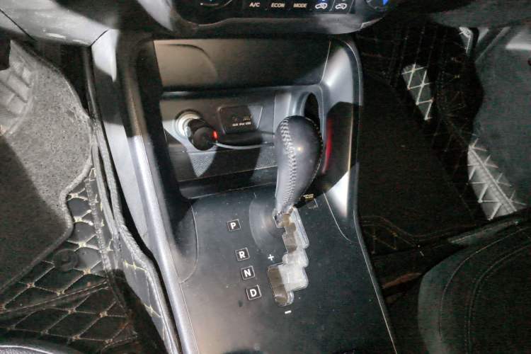 Used Hyundai ix35 2012 2.0L Automatic Two-Wheel Drive Elite Edition GLS
