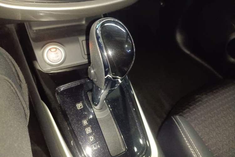 Used Nissan Tiida 2020 1.6L CVT Smart Drive Edition Gear Lever