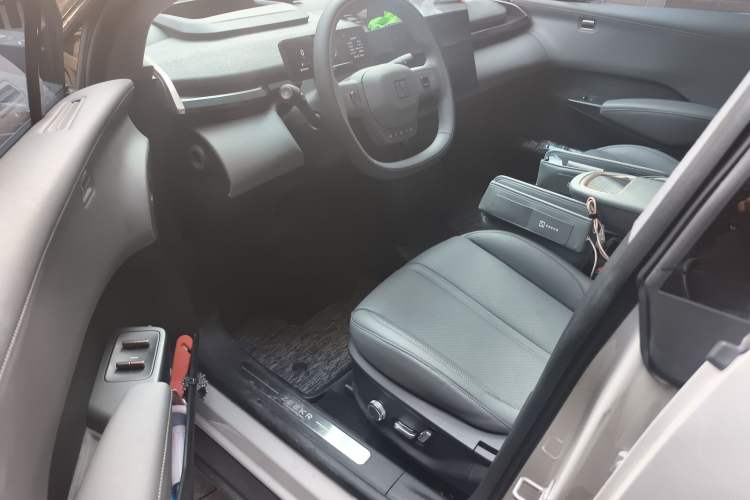 Used Zeekr X 2024 Five-Seater Four-Wheel Drive