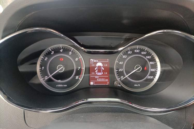 Used Baojun 560 2015 1.8L manual luxury version Instrument Cluster