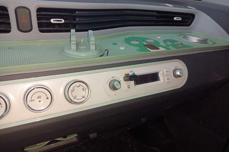 Used Wuling Hongguang MINIEV 2022 Macaron Premium Model – Lithium Iron Phosphate