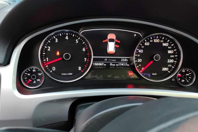 Used Volkswagen Touareg 2011 3.0 TSI Standard Version
