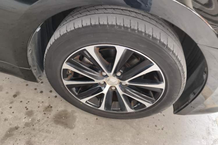 Used Toyota Crown 2018 2.0T Fashion Edition
