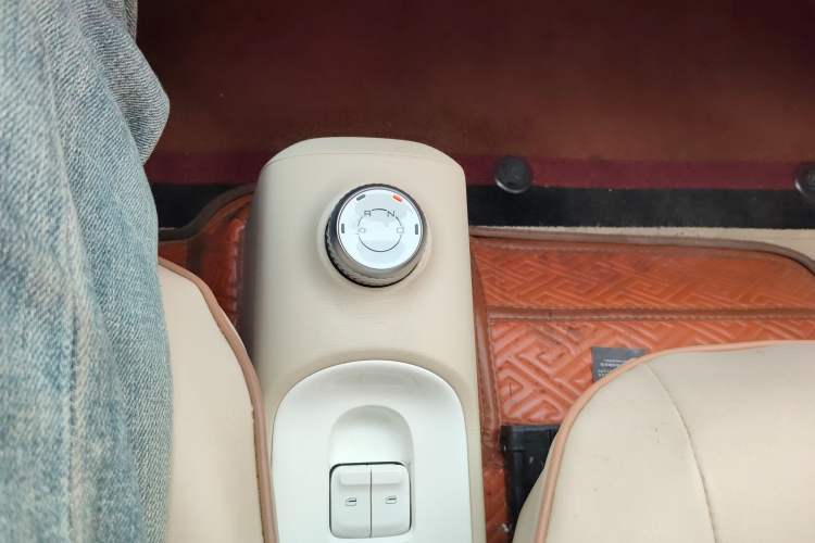 Used Wuling Hongguang MINIEV 2024 3rd Generation 170 km Gear Lever