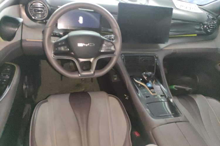 Used BYD Frigate 07 2023 DM-i 100KM Prestige Model
