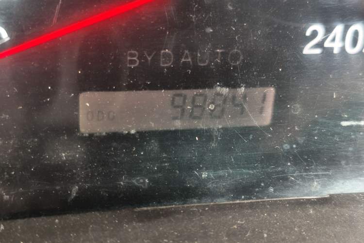 Used BYD F3 2009 1.6L Smart Platinum Edition Automatic Model Odometer Close Up