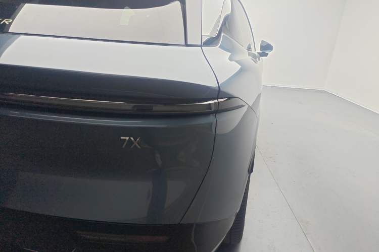 Used Zeekr 7X 2025 75 kWh Rear-Wheel Drive Intelligent Driving Version
