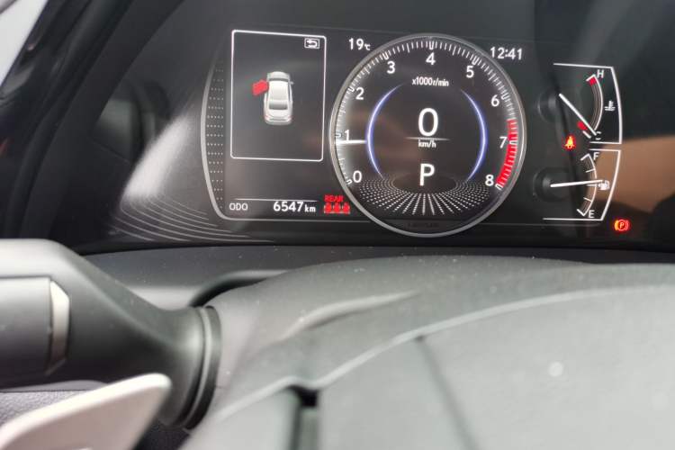 Used Lexus ES 2024 200 Premium Edition Odometer Close Up