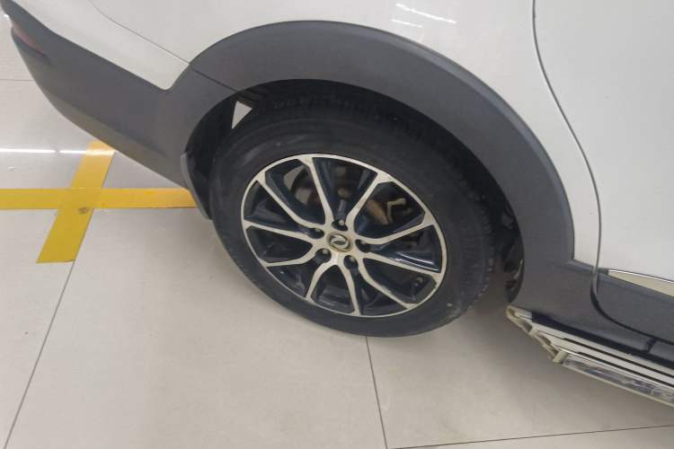 Used FORTHING SX6 2016 1.6L CVT Deluxe Model
