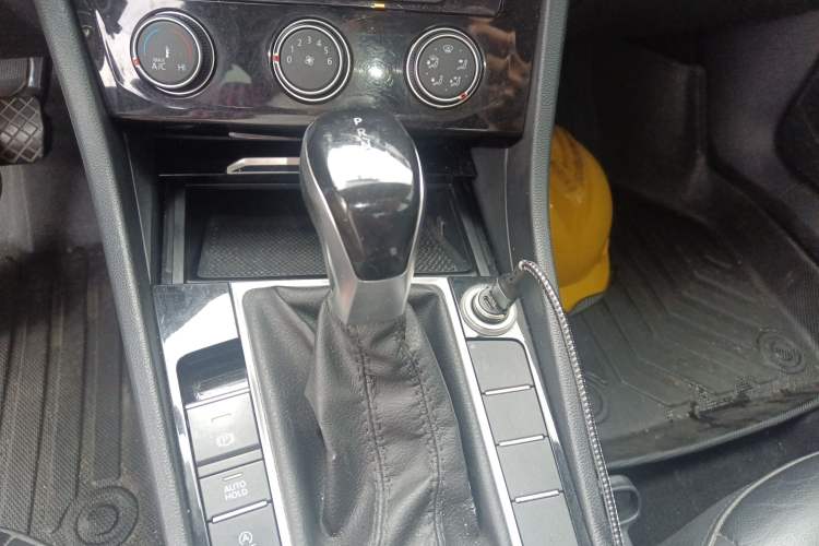 Used Volkswagen Sagitar 2019 280TSI DSG Comfort Version China V Standard Gear Lever