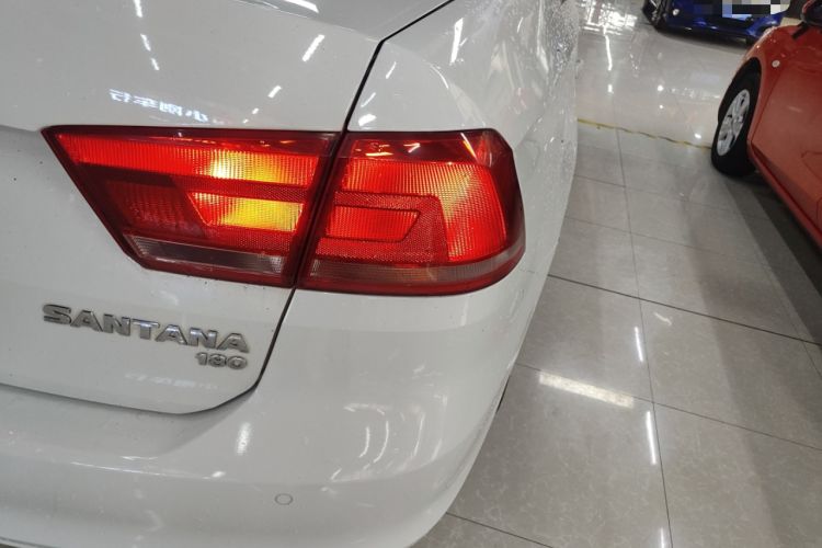 Used Volkswagen Santana 2015 1.6L Manual Comfort Edition
