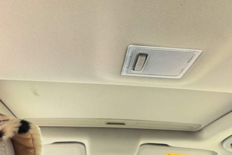 Used Buick Encore 2014 1.4T Manual Two-Wheel Drive Urban Advanced Model Headliner