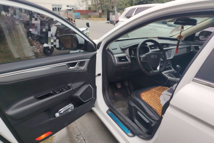 Used Geely Auto Emgrand GL 2018 1.8L Manual Elite Smart Connectivity Version Driver Seat