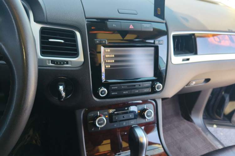 Used Volkswagen Touareg 2011 3.0 TSI Standard Version
