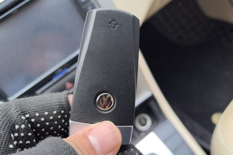 Used Volkswagen Magotan 2015 1.8TSI Advanced Model Vehicle Key