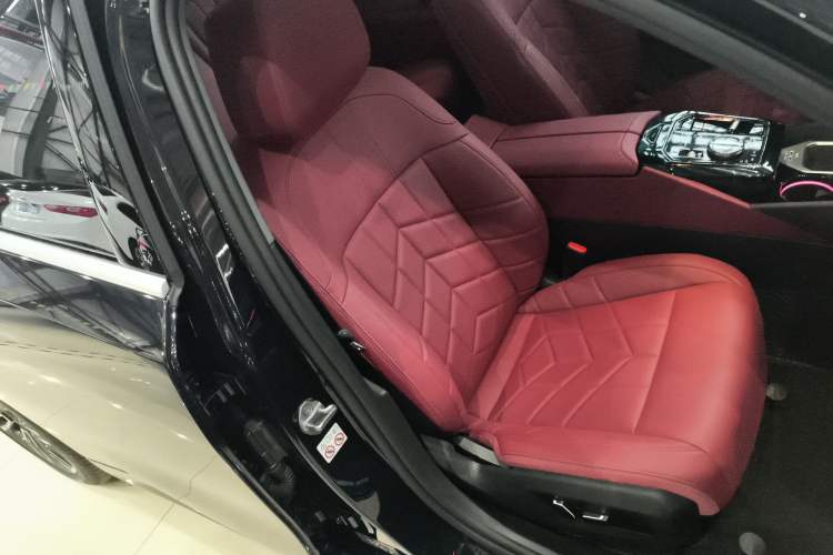 Used BMW 5 Series 2024 525Li M Sport Package