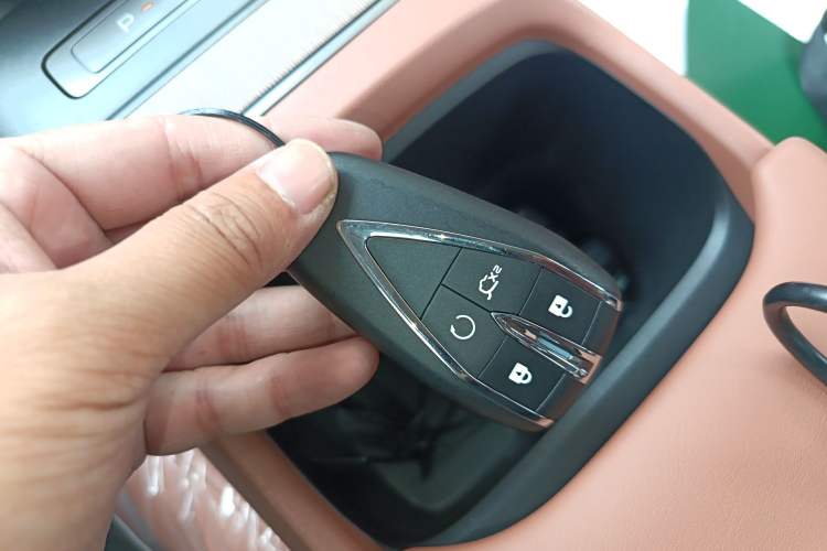 Used CHANGAN Eado 2025 Blue Whale 1.5T 500Bar Flagship Model
