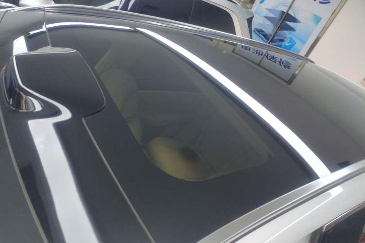 Used Hima AITO M8 2025 Extended-Range Ultra Version 53.4 kWh 5-Seater Edition Roof