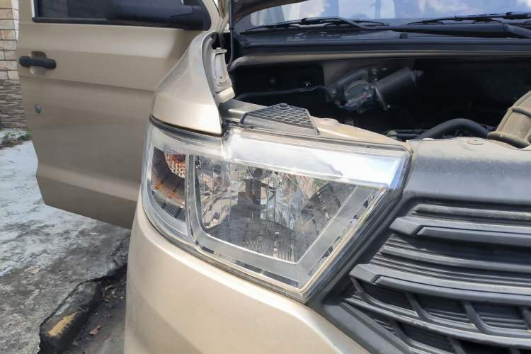 Used Wuling Hongguang V 2022 1.5L Jingqu Version Hydraulic Power Steering LAR