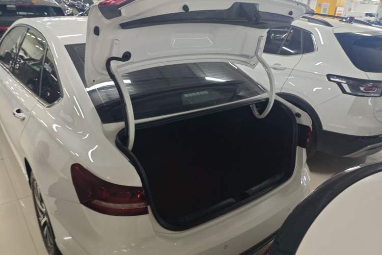 Used Volkswagen Lavida 2023 1.5L Automatic 5 Million Edition