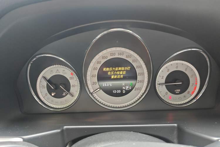 Used Mercedes-Benz GLK-Class 2013 GLK 300 4MATIC Dynamic Sunroof Model Instrument Cluster