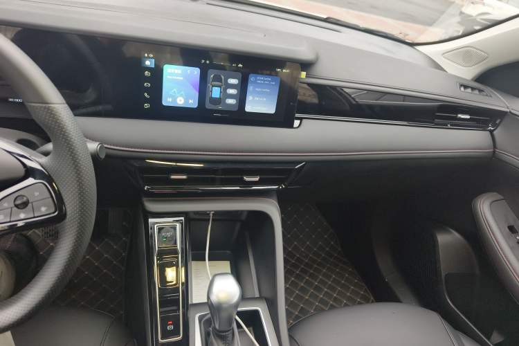 Used Roewe i5 2026 Model 1.5L CVT Luxury Version