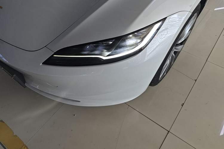 Used Tesla Model 3 2025 Rear-Wheel-Drive Version
