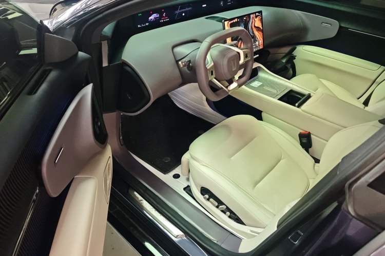 Used Avatr 12 2023 650 Three-Laser Four-Wheel Drive Performance Edition Driver Seat