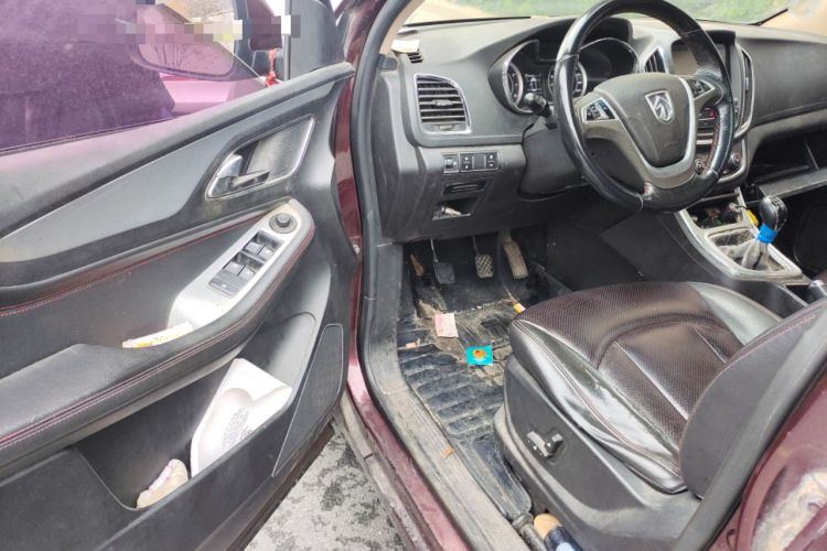 Used Baojun 560 2015 1.8L manual luxury version