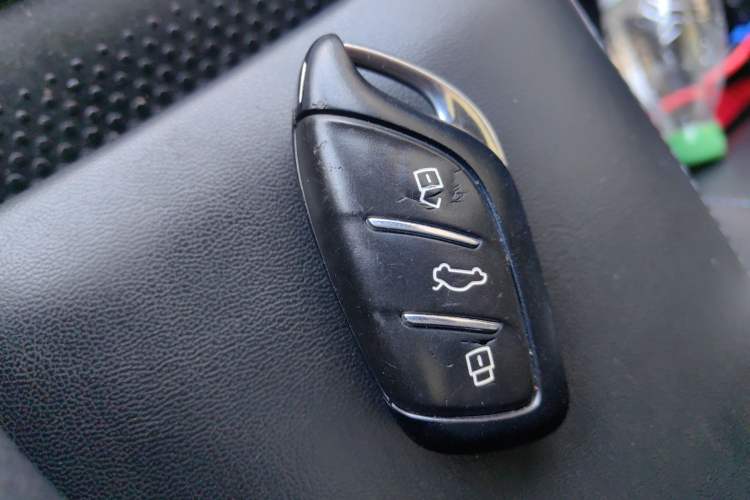 Used Rising ER6 2020 620 km Smart Edition
