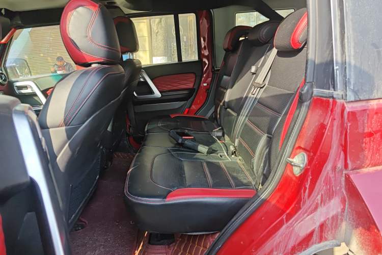 Used BAIC Off-Road BJ40 2018 PLUS 2.3T Automatic Four-Wheel Drive Premium Edition China V Left Rear Seat