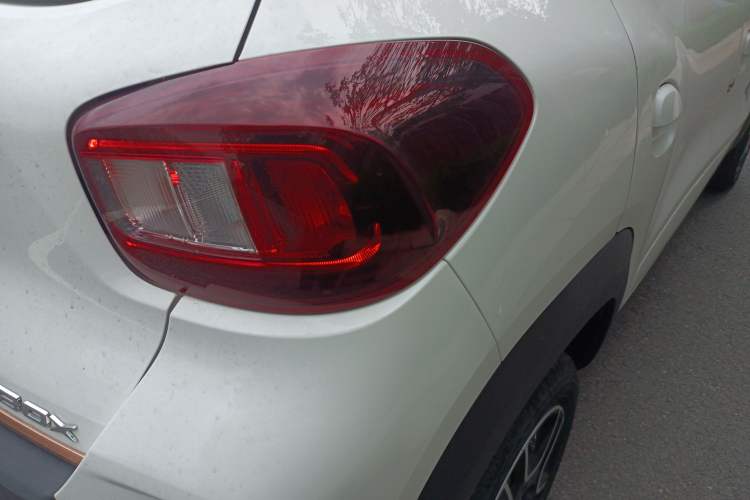 Used Dongfeng NAMMI BOX 2022 Light Wind Edition 201KM Standard Model
